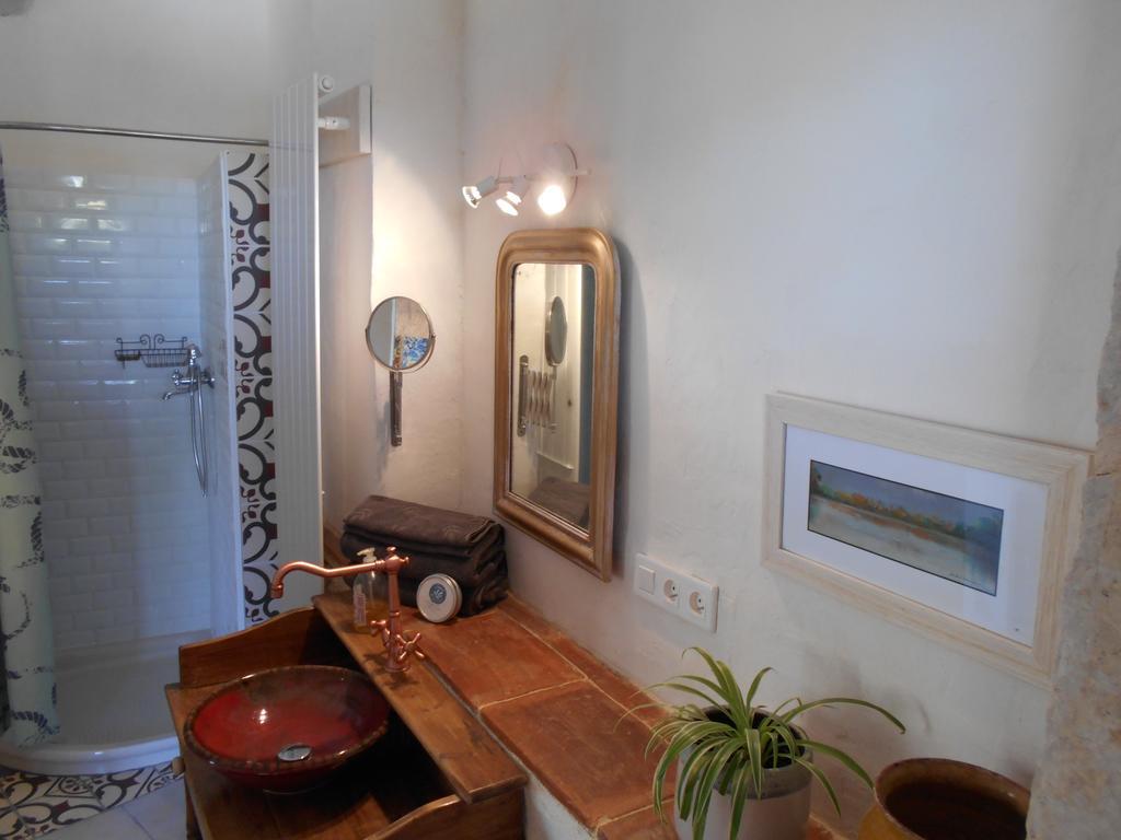 Bastida De Beata Bed & Breakfast Noailles  Bagian luar foto