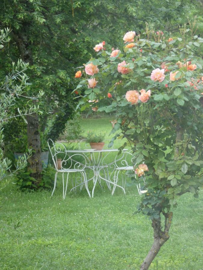 Bastida De Beata Bed & Breakfast Noailles  Bagian luar foto